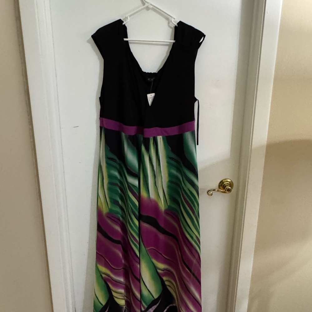 Elegant Black and Multicolor Maxi Dress